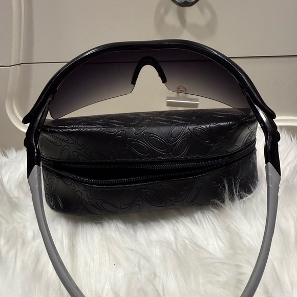 Oakley Black Shield Sunglasses - Picture 4 of 16